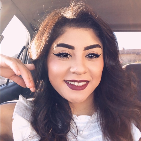 Meet your Posher, Ruby leslie - Picture 2 of 2